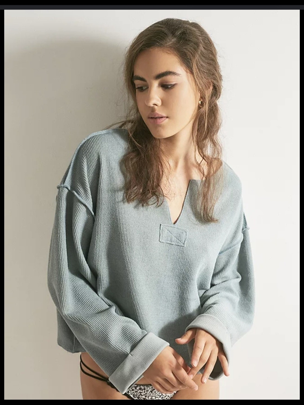 Urban Outfitters Cropped Crewneck Sweater in Sage Green